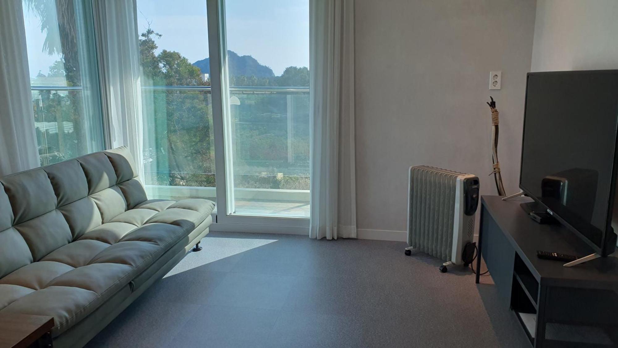Beewool Chaewool Pension ソギポ 部屋 写真